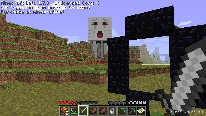 Гаст в Обычном мире у портала Minecraft PE 1.26