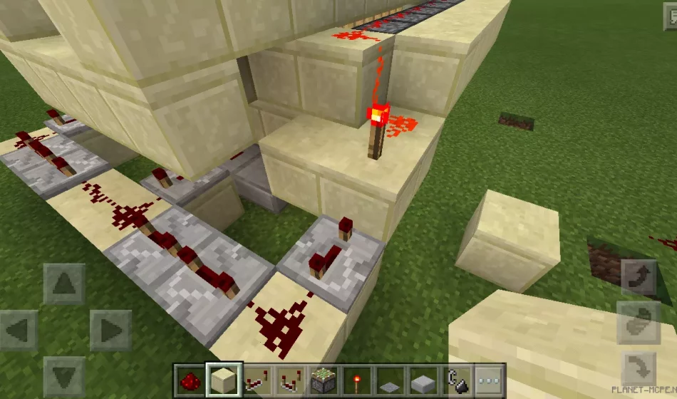 Creating a trap from a drawbridge [Minecraft PE Guides]